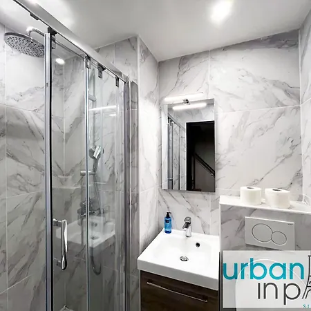 Апартаменты Urbanflat 31 - Triplex Loft In Париж
